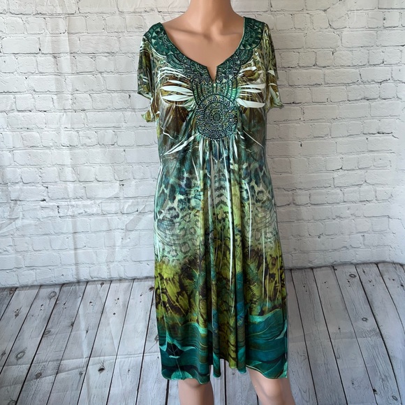Apt. 9 Dresses & Skirts - Apt. 9 Green Tropical Cheetah Print dress size M